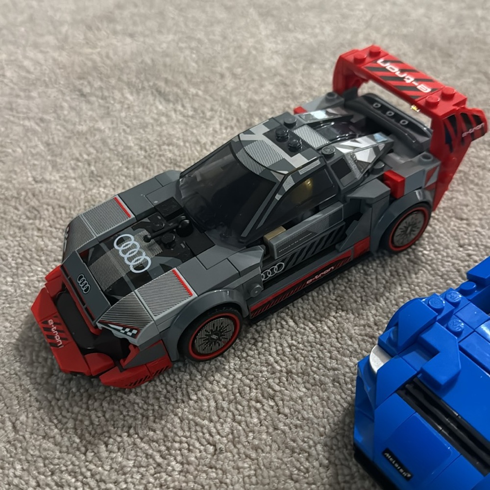 Legos - Picture 4 of 4